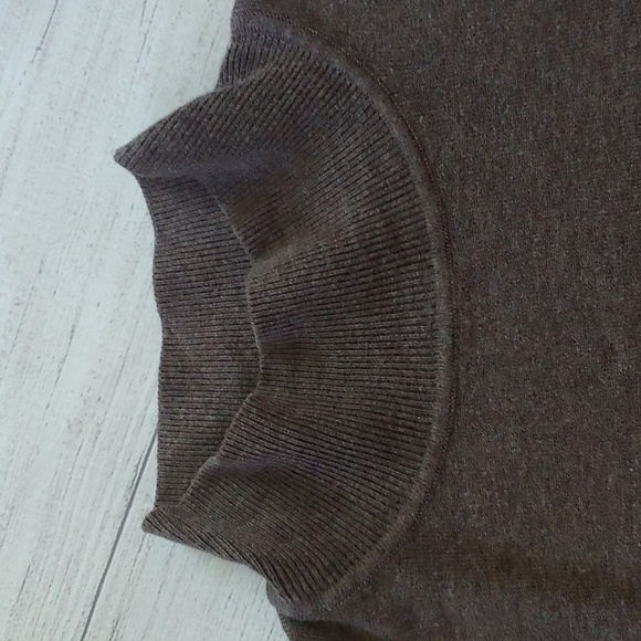 TAHARI MOCKNECK MEDIUM WEIGHT SWEATER - Picture 3 of 7